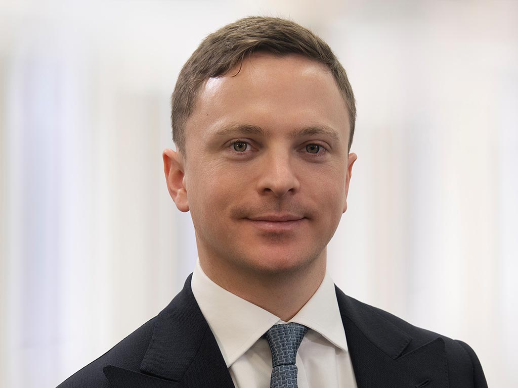 Charles Astor, Chartered MCSI